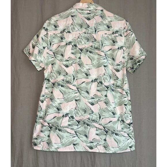 Stranger Things Netflix Hopper Vacation Costume Shirt Adult Size Medium Spirit - Picture 2 of 11